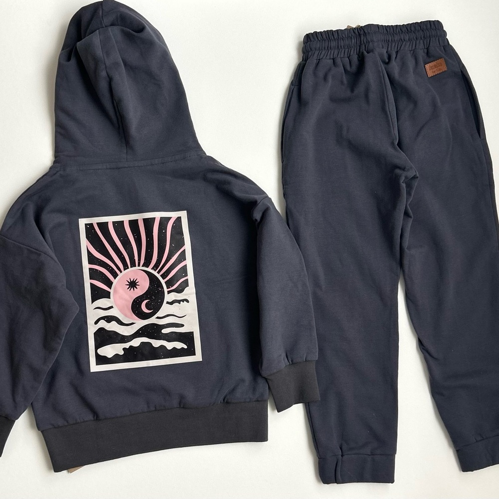 Organic cotton Kids Hoodie & jogger set. - Picture 2 of 3